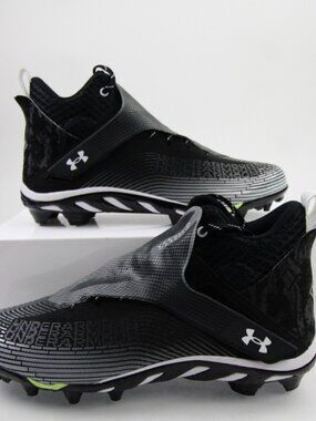Mens NWT Under Armour Highlight football cleats